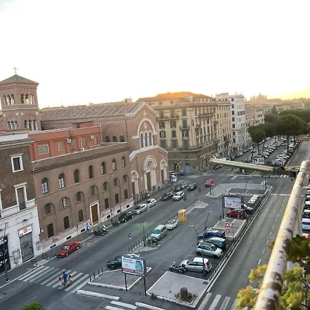 Spacious In Centre *